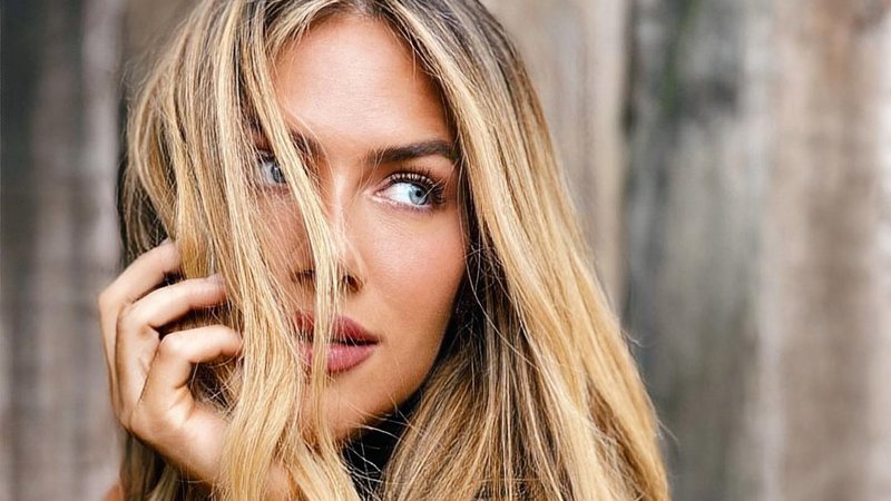 De fio dental e topless, Giovanna Ewbank leva seguidores ao delírio; Veja foto