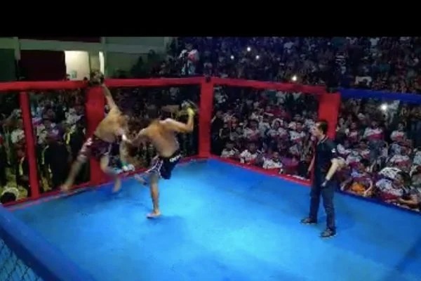 Resolvendo na porrada: Prefeito e vereador da oposição fazem luta de MMA por conta de  desavenças; Veja vídeo
