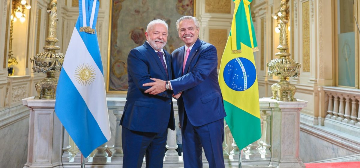 137963presidente-da-argentina-desembarca-no-brasil-para-quinto-encontro-com-lula-nesta-segunda-feira-3