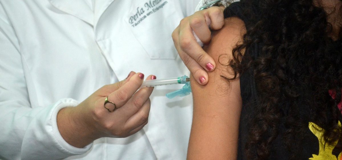 Mais-de-14-mil-criancas-foram-vacinadas-contra-a-dengue-em-Feira-de-Santana-Foto-Thiago-Paixao-1