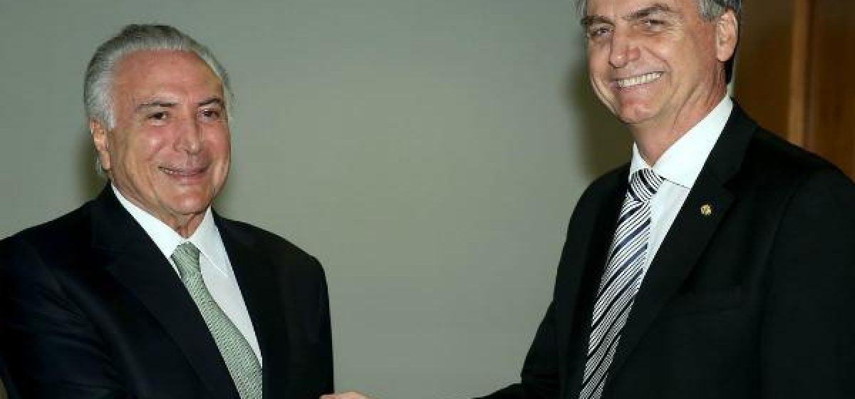 bolsonaro-anuncia-ajuda-ao-libano-e-convida-ex-presidente-temer-para-chefiar-missao