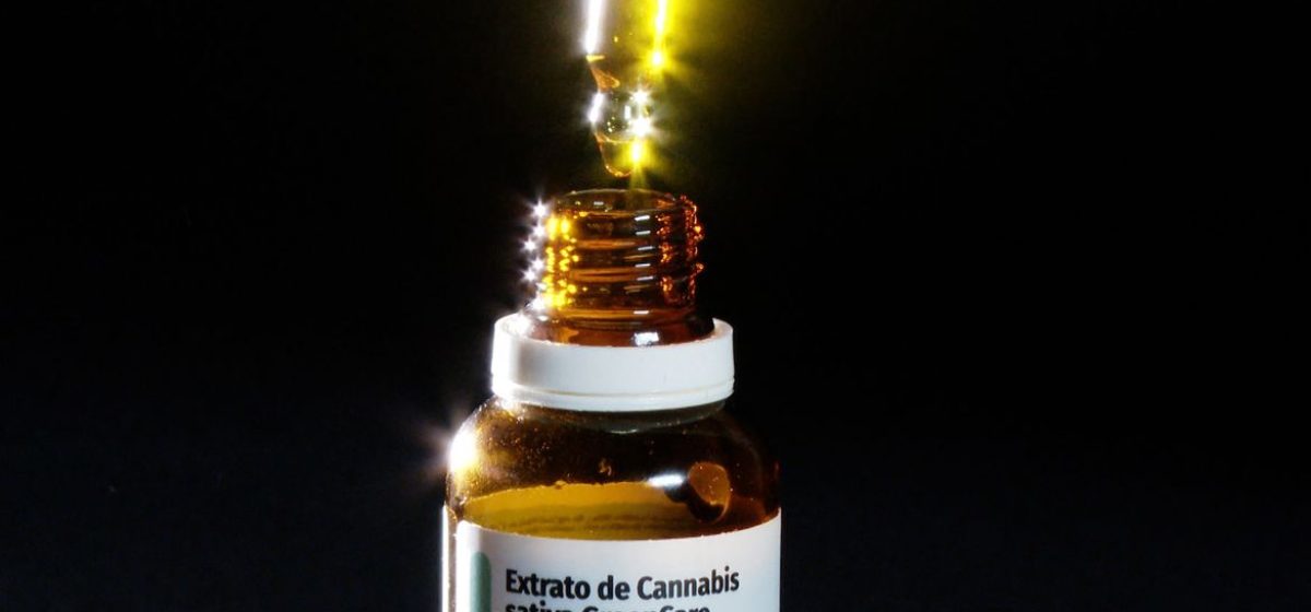 extrato_de_cannabis_e_utilizado_para_dores_fisicas_e_mentais (1)