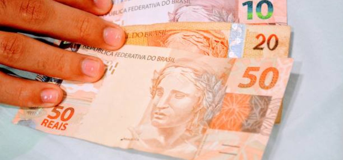Real, moeda corrente no Brasil.