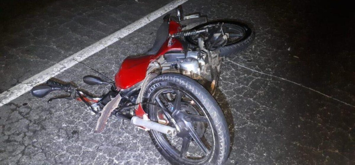 motociclista-e-homem-nao-identificado-morrem-apos-acidente-de-moto-na-br-153-1024x576